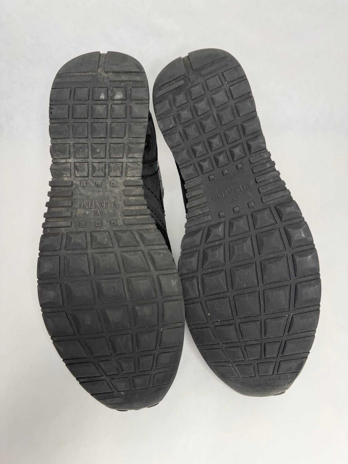 Valentino Camoflage Rockrunner Sneaker (Black)